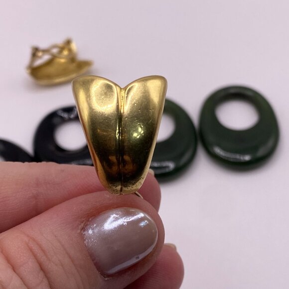 Vintage, 3-in-1, 1960s 18K Gold Earrings w/ Real Jade & Onyx Accessories #401 - Picture 3 of 14